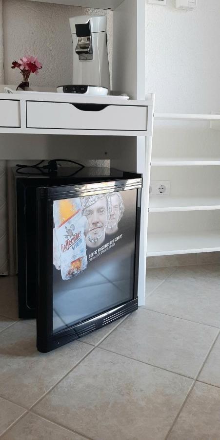 Helles Doppelzimmer mit Bad, Terrasse und Pool, seperater Eingang, Liznjan, Istrien Exterior foto